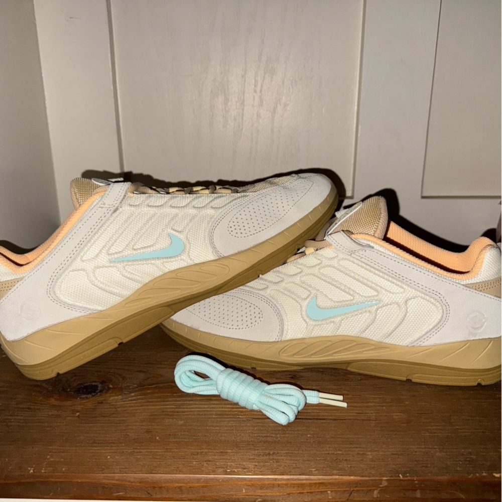 Nike White and Tan Sneakers with Light Blue Swoosh